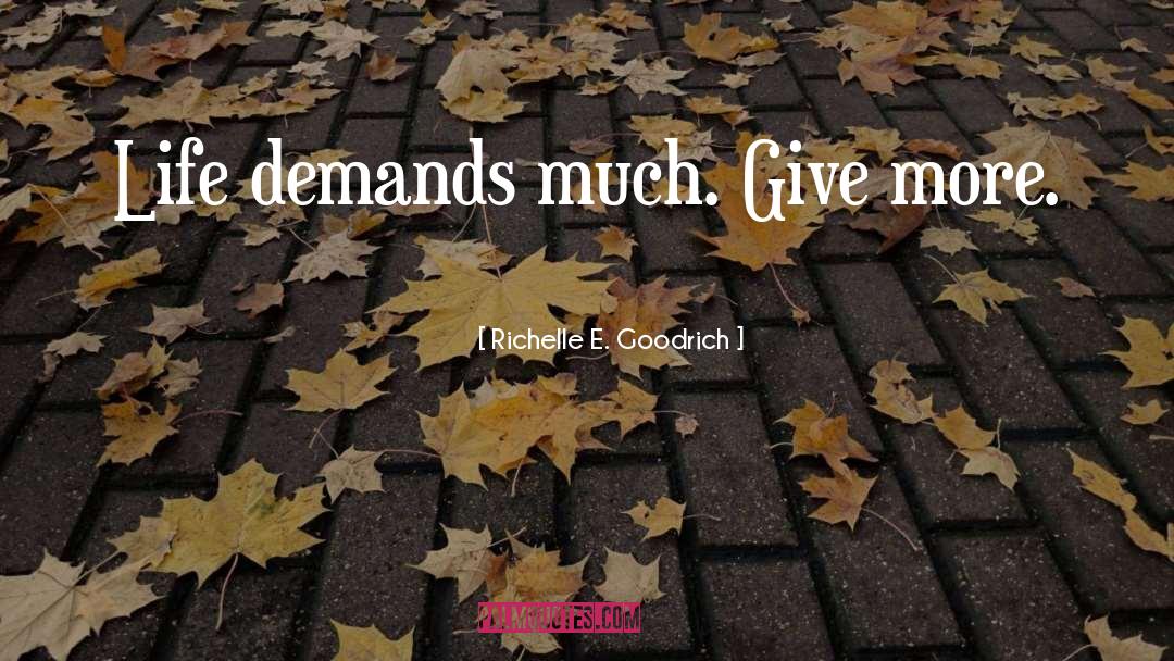 Fullest quotes by Richelle E. Goodrich