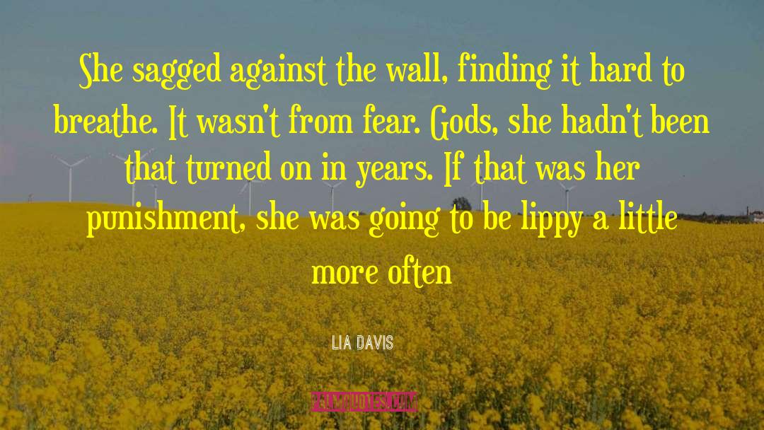 Witch S Canyon quotes by Lia Davis